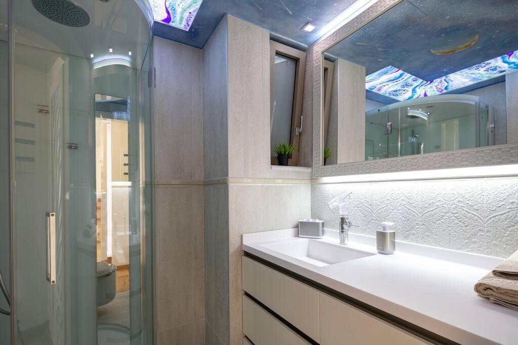 Ni President Suite, Demani President Suites Szitía Kültér fotó
